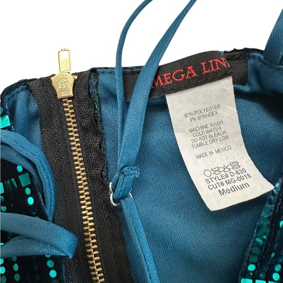 Elegant Green Sequin Dress - Picture 9 of 17